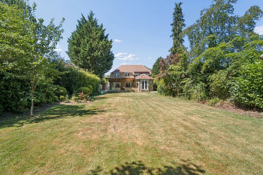 Property photo 2 of 24