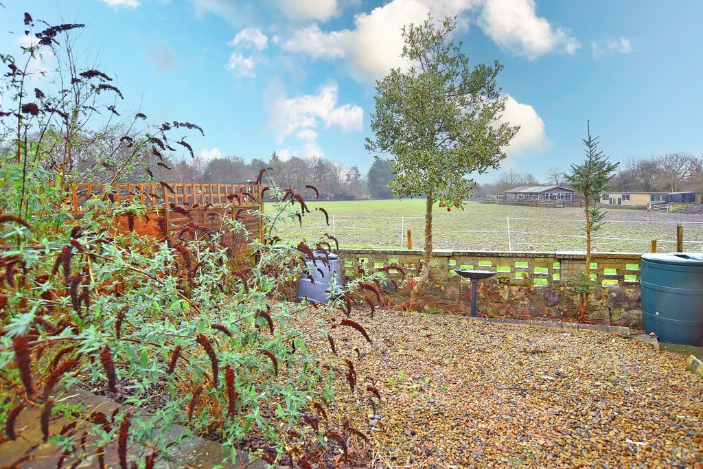 Property photo 2 of 13 8