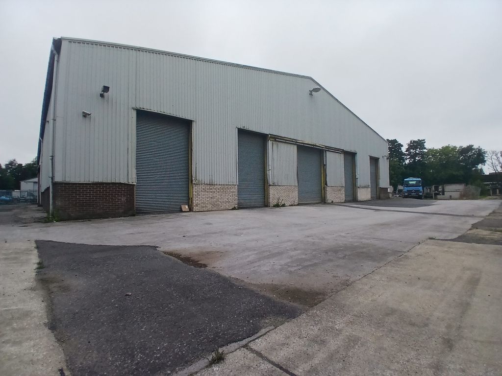Property photo 1 of 13 Ext 1