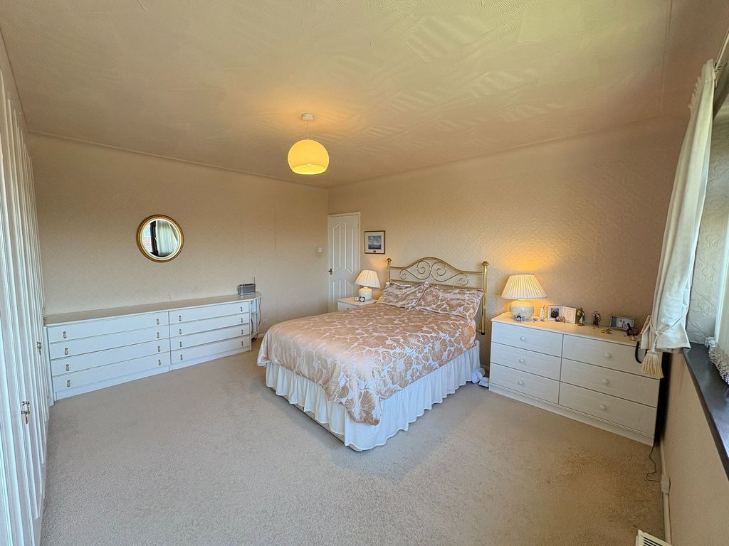 Property photo 3 of 30