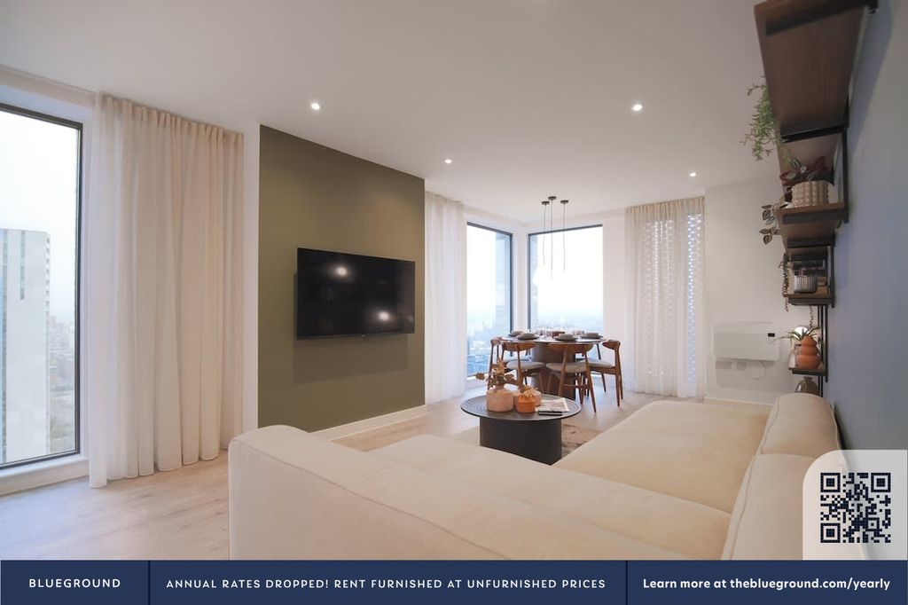 Property photo 3 of 35 Living Room