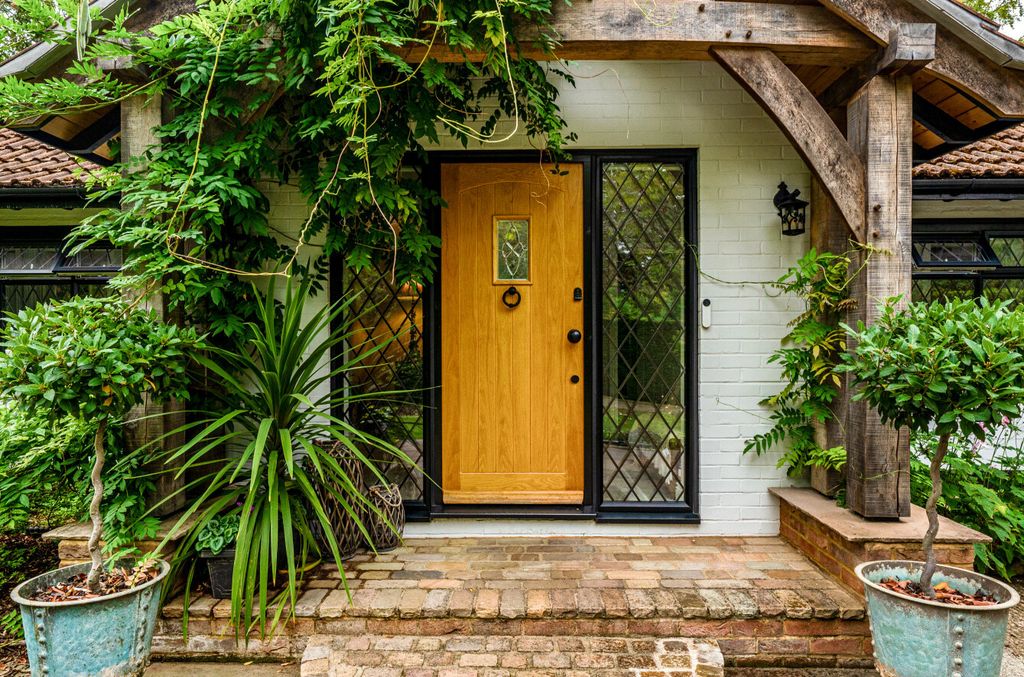 Property photo 3 of 40 8-6A97F797ee756-1...