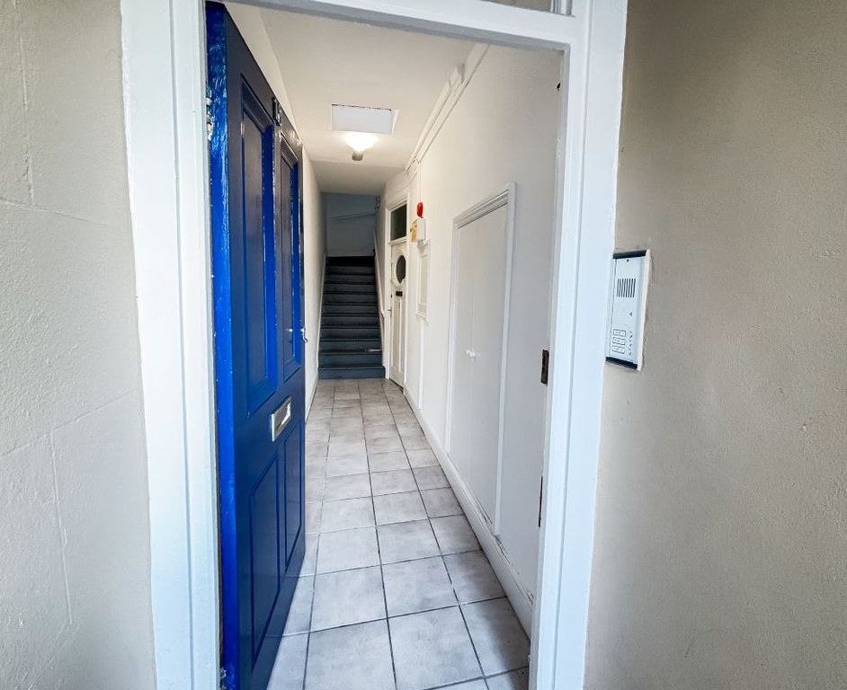 Property photo 2 of 26