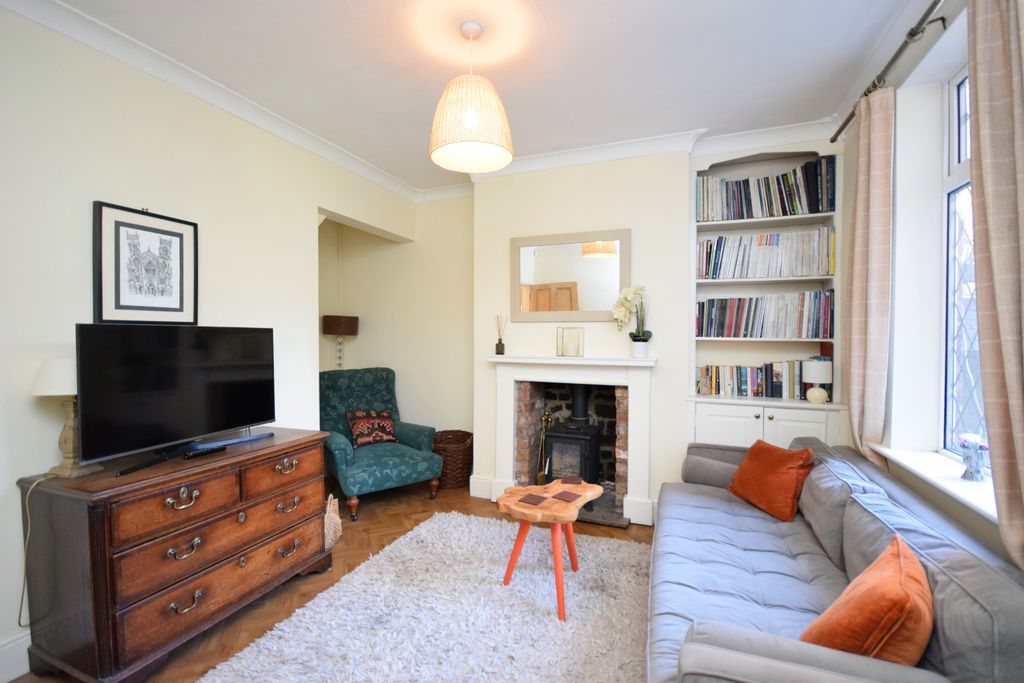 Property photo 1 of 11