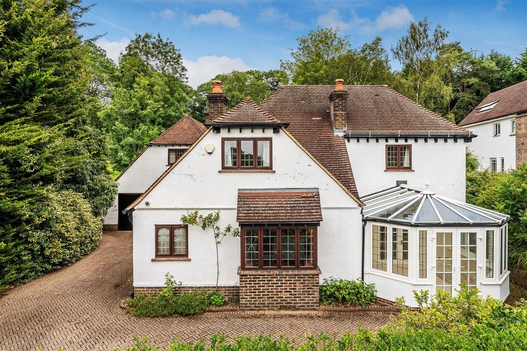 Property photo 1 of 42 21-Oast-Road-2.Jpg