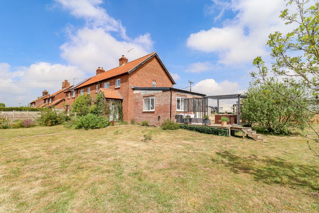 Property photo 2 of 43 5072404