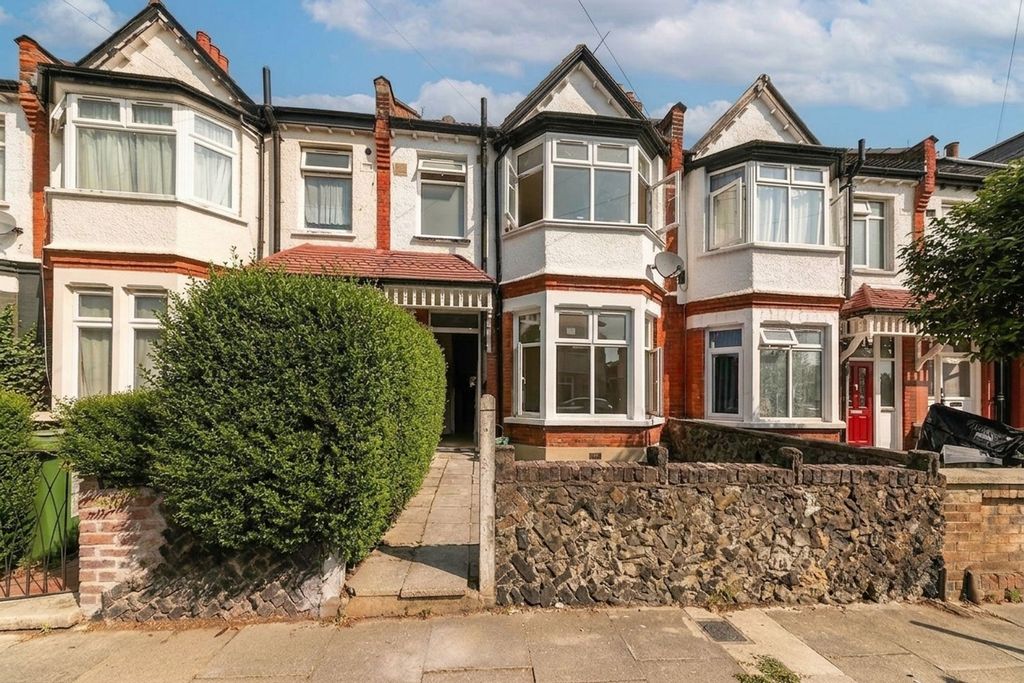 Property photo 1 of 3