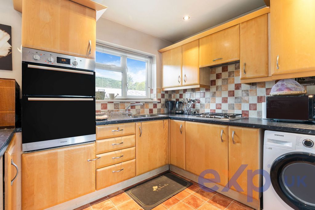 Property photo 3 of 19