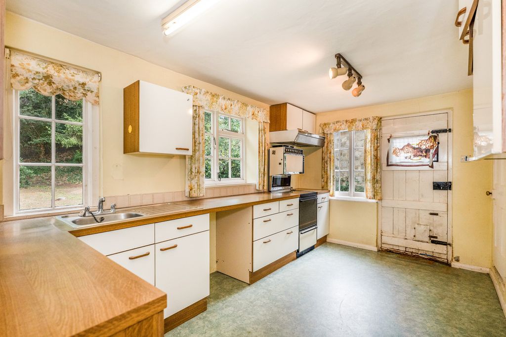 Property photo 3 of 22