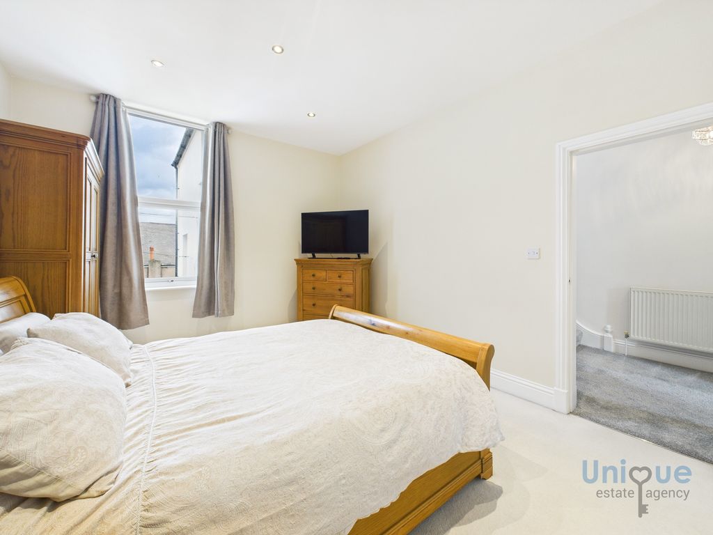 Additional image 16 of 6 bed terraced house for saleAdelaide Street, Fleetwood FY7