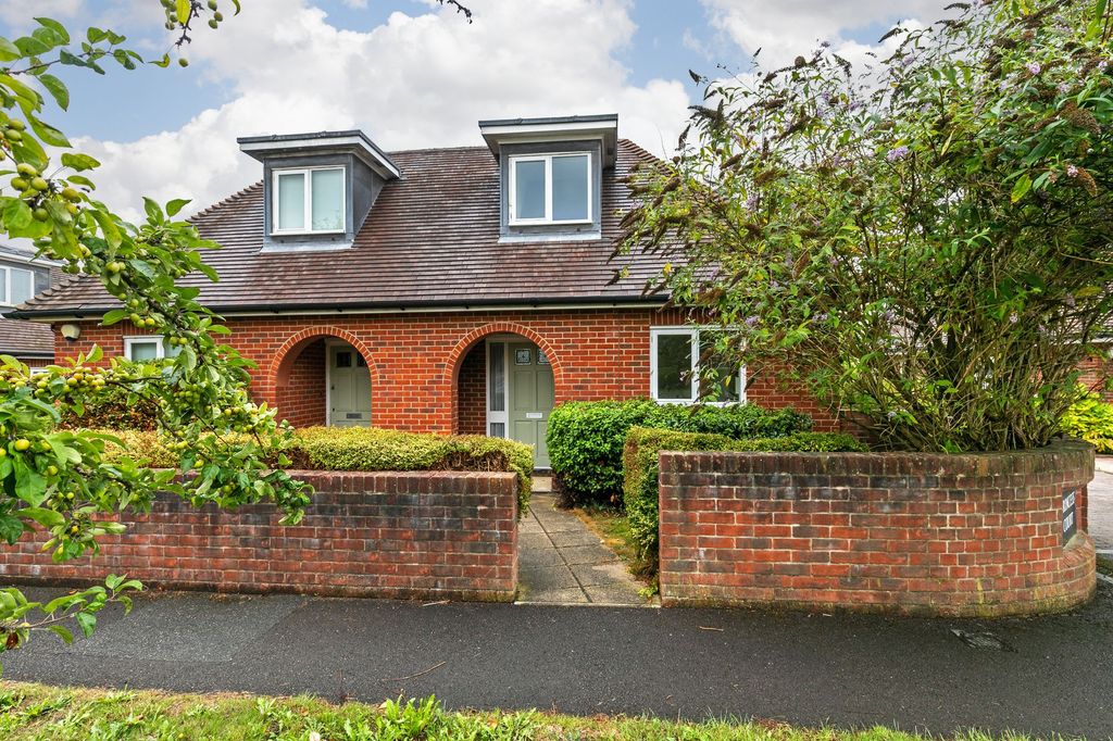 Property photo 1 of 9