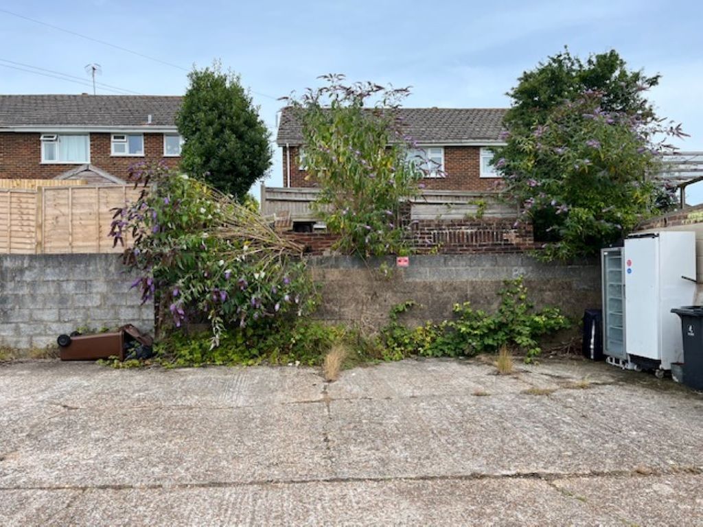 Property photo 2 of 8