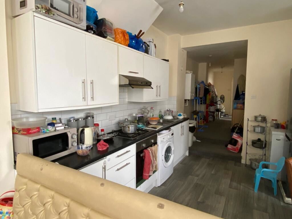 Property photo 3 of 6