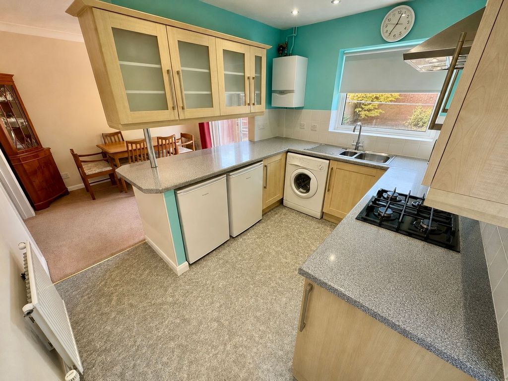 Property photo 3 of 12