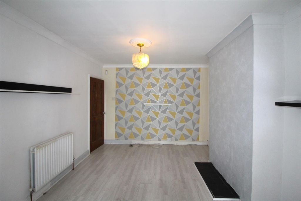 Property photo 3 of 9 Lounge Diner.Jpg