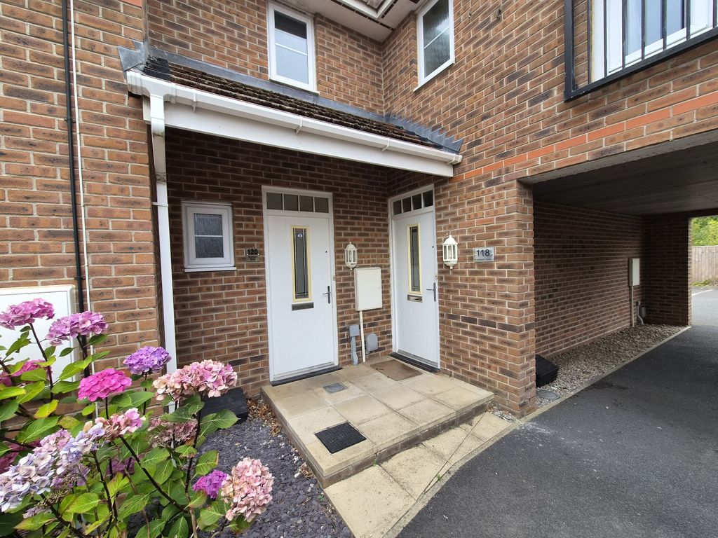 Property photo 2 of 17