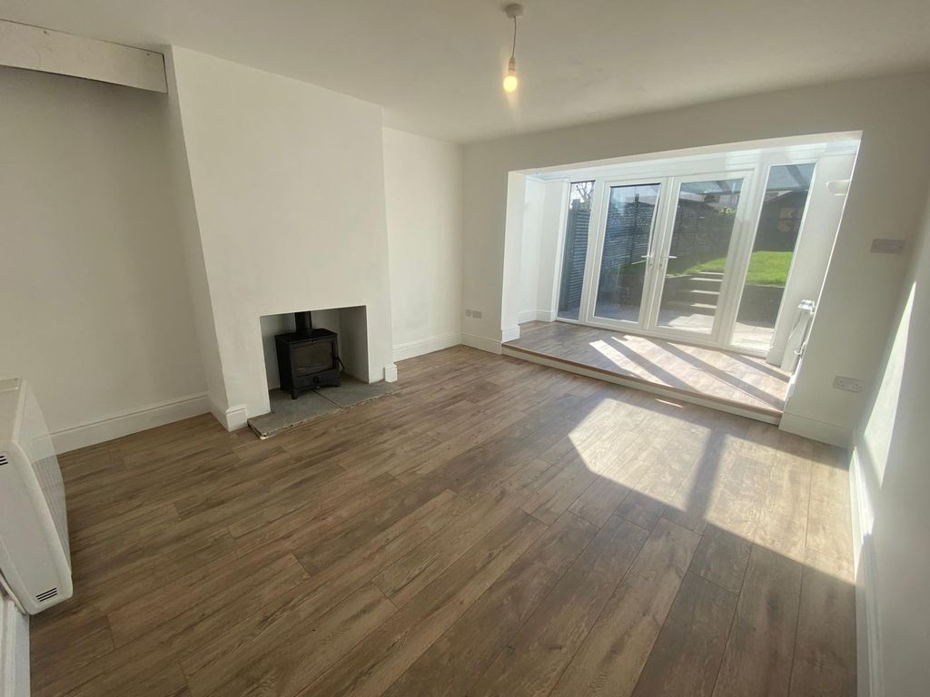 Property photo 3 of 10 Image