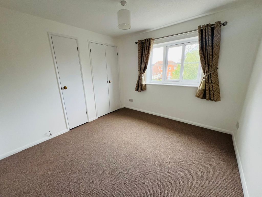 Property photo 3 of 5 0E669607-1A37-47c0-Be1F-Df5Fa04726Fb