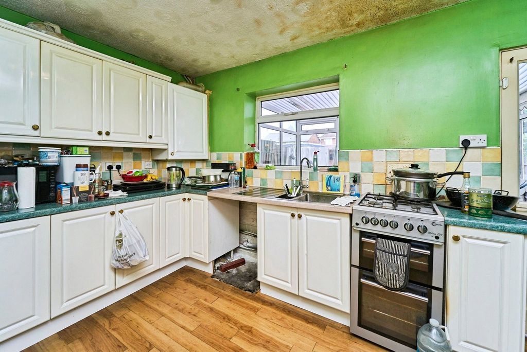 Property photo 3 of 11 Photo