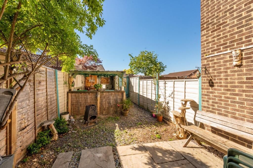 Property photo 2 of 11
