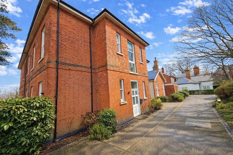 Property photo 1 of 13 Photo 11