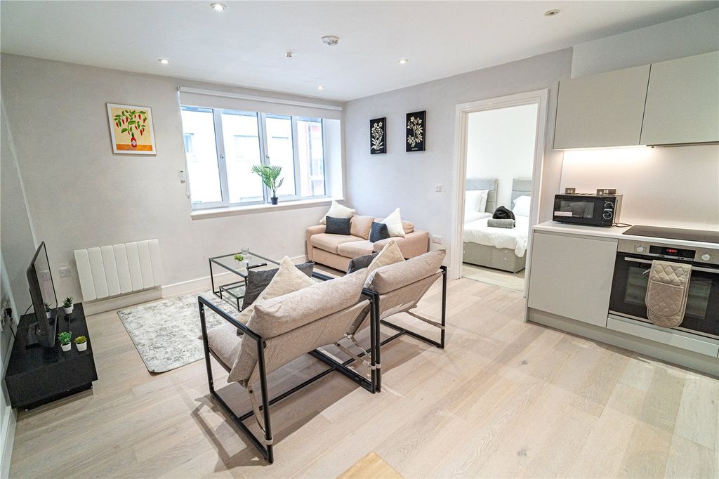 Property photo 3 of 16 Interior