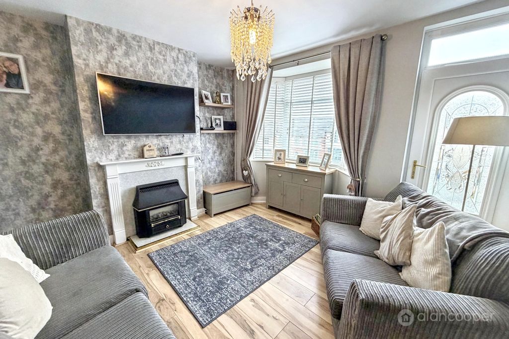 Property photo 2 of 11 4942542