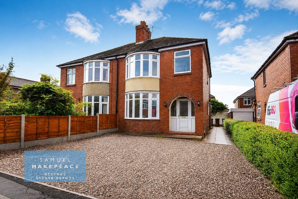 Property photo 1 of 18 Refurbished Three Bedroom Semi Detached For Rent