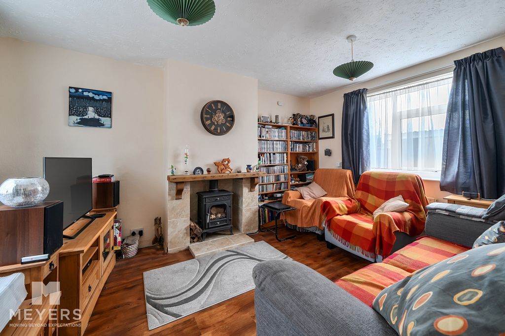 Property photo 2 of 22