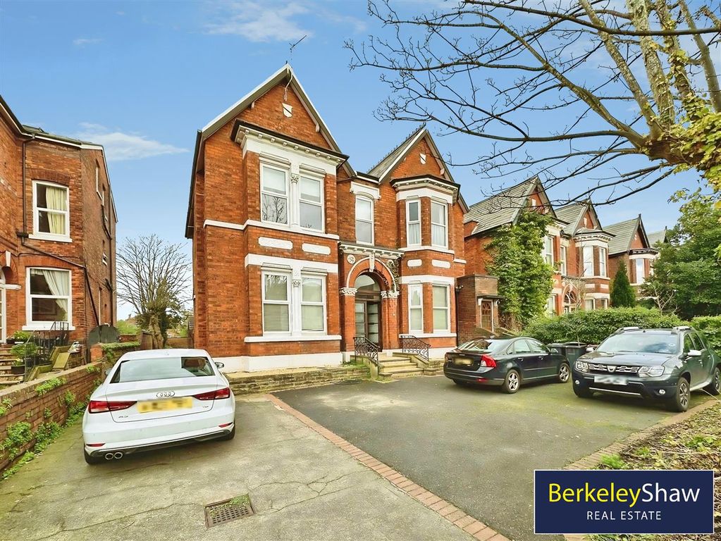 Property photo 1 of 10 External
