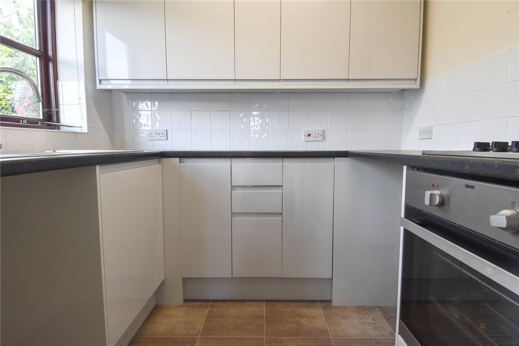 Property photo 2 of 7 Picture No. 01