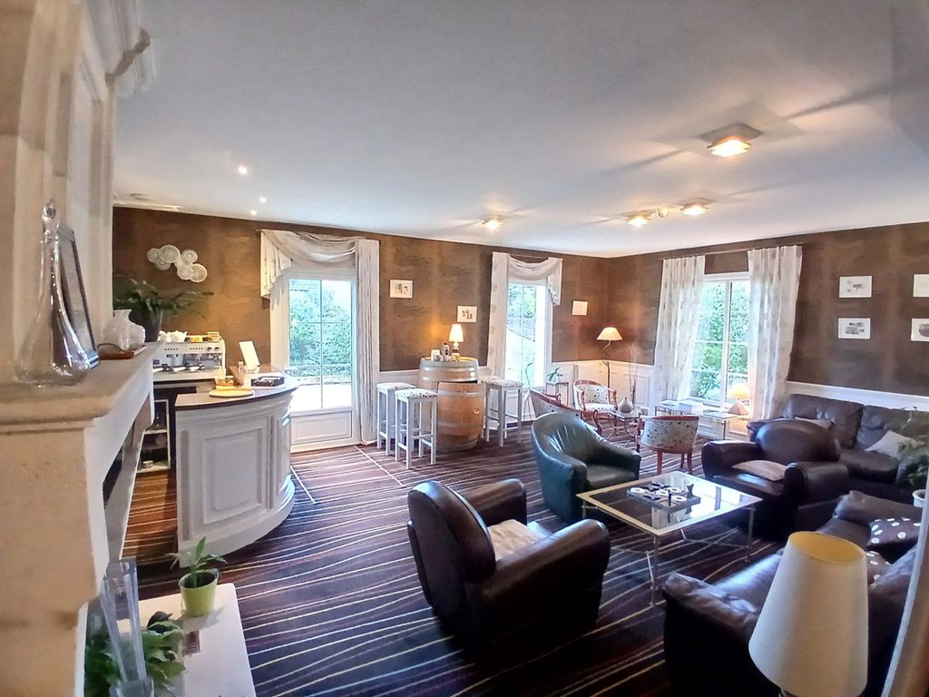 Property photo 3 of 15 465289Bd6512d7Ea1B344E285c2296E4_A8c21E800A_2576-Original