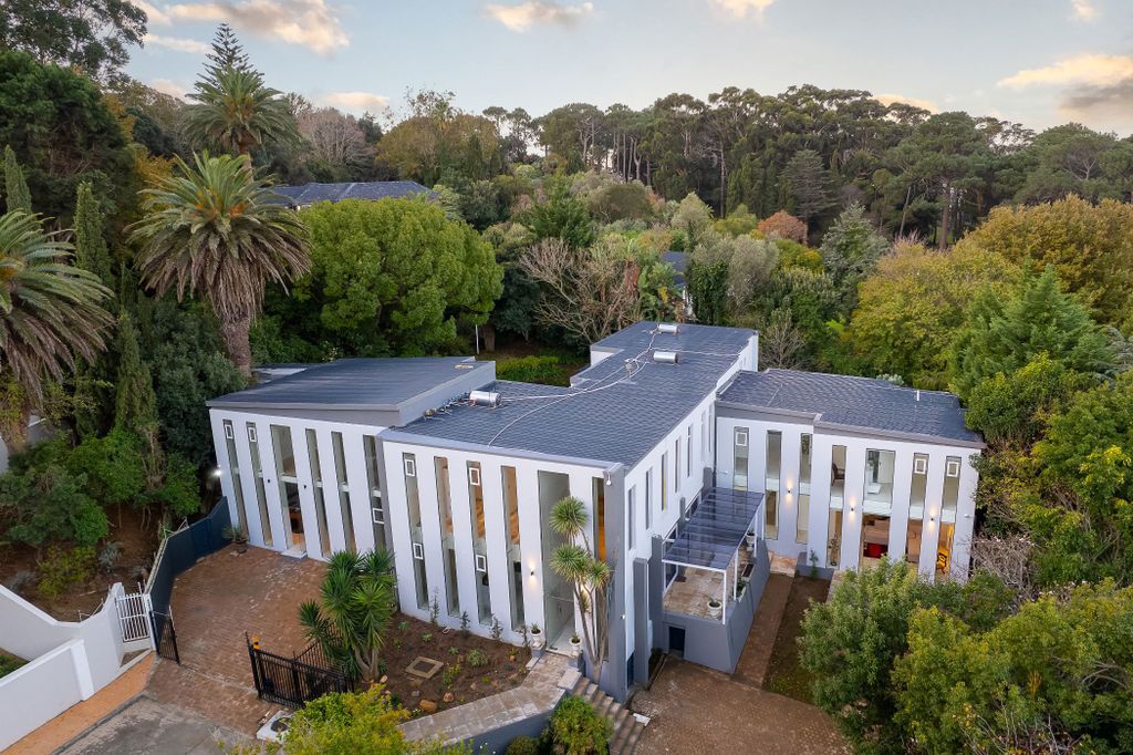 Property photo 1 of 49 Kw1703476