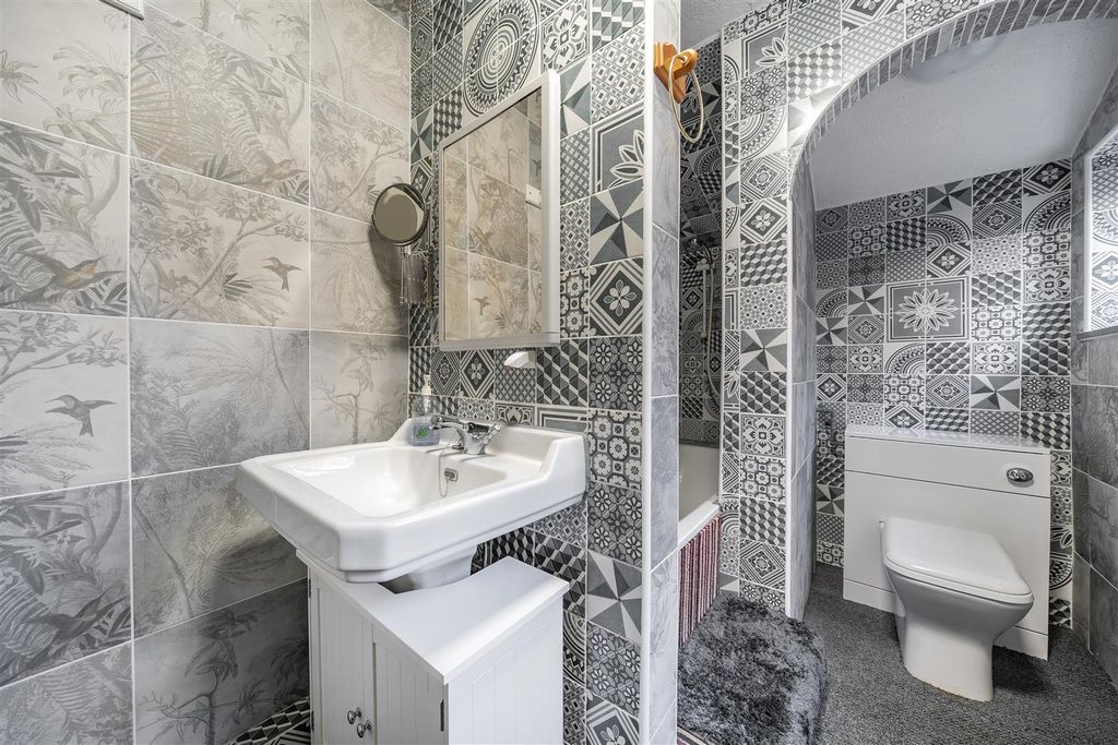 Property photo 3 of 18 1357734-12-68d29346674Fe.Jpg