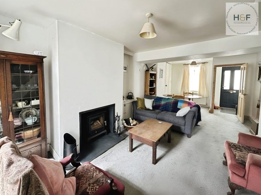 Property photo 2 of 8