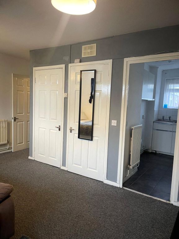 Property photo 3 of 6 Picture No. 04