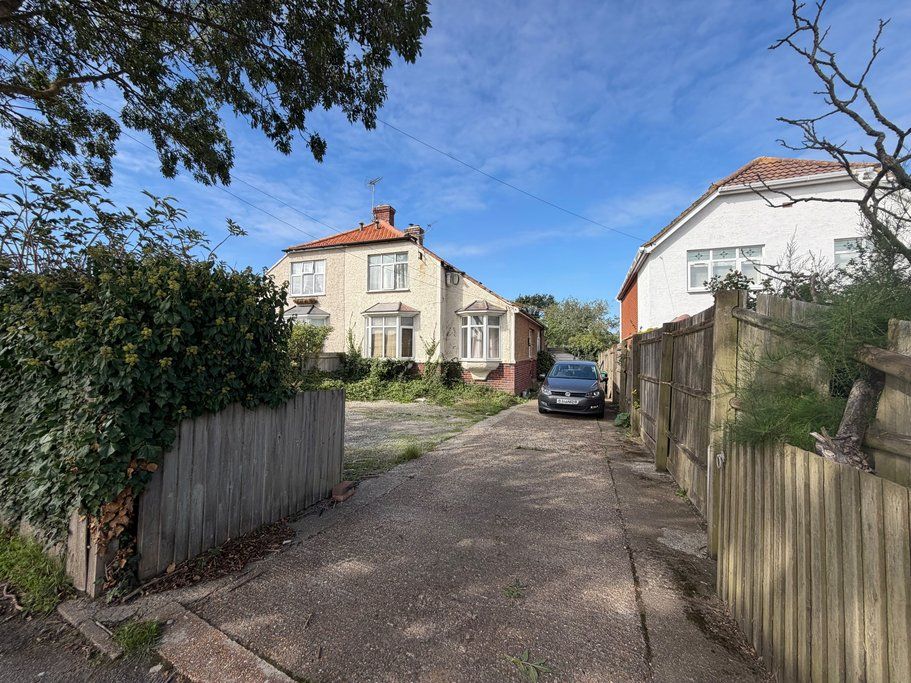 Property photo 2 of 24