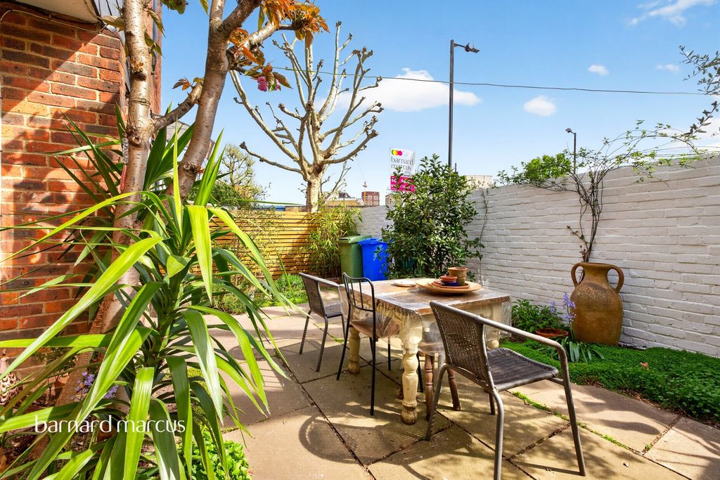 Property photo 3 of 20