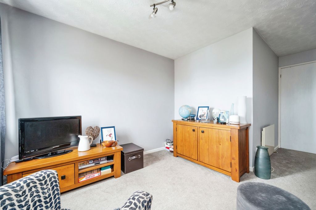 Property photo 3 of 17 Photography