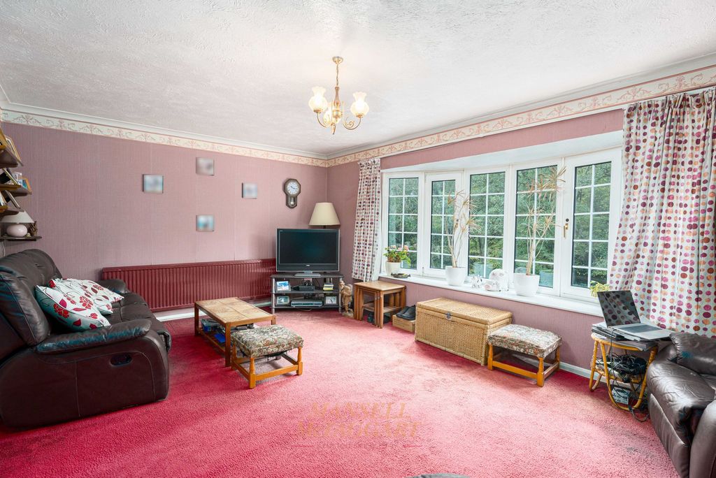 Property photo 2 of 18