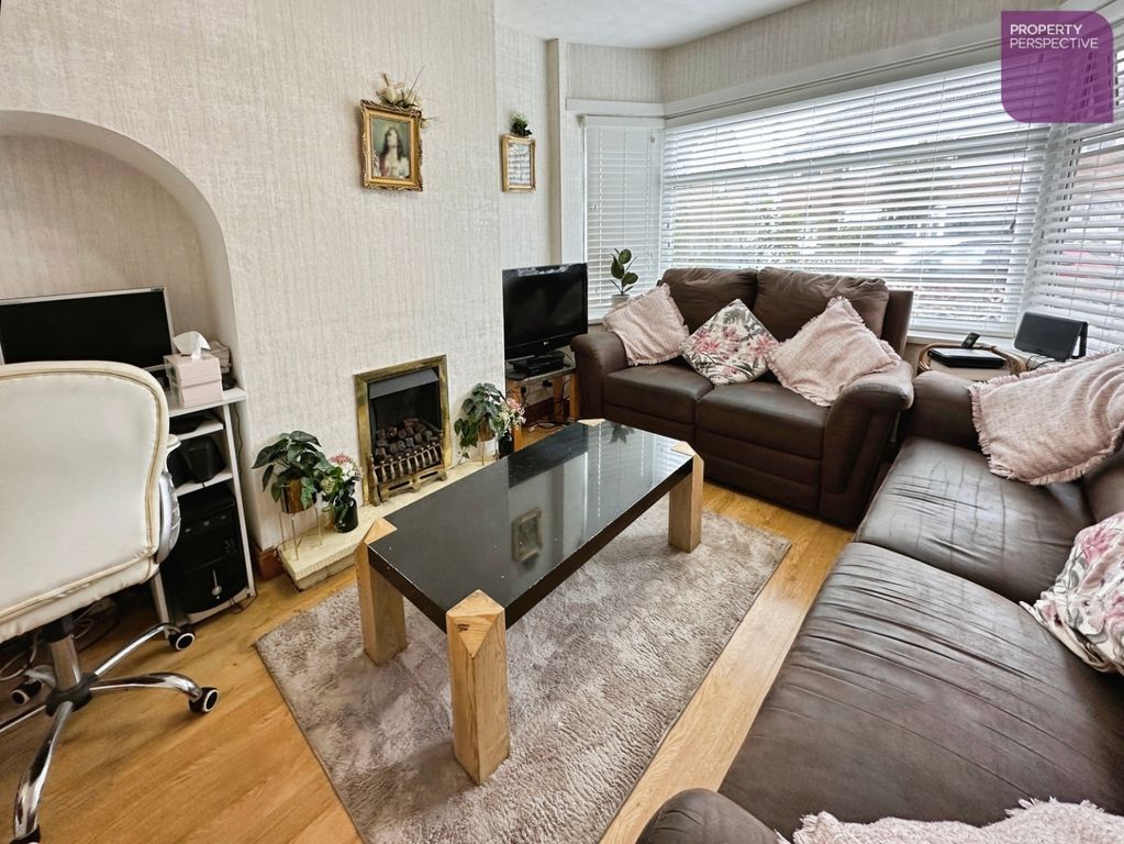 Property photo 2 of 12 Pbox-Img.Jpg