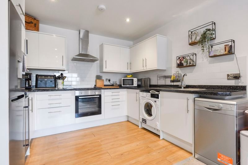 Property photo 2 of 11 Photo 9