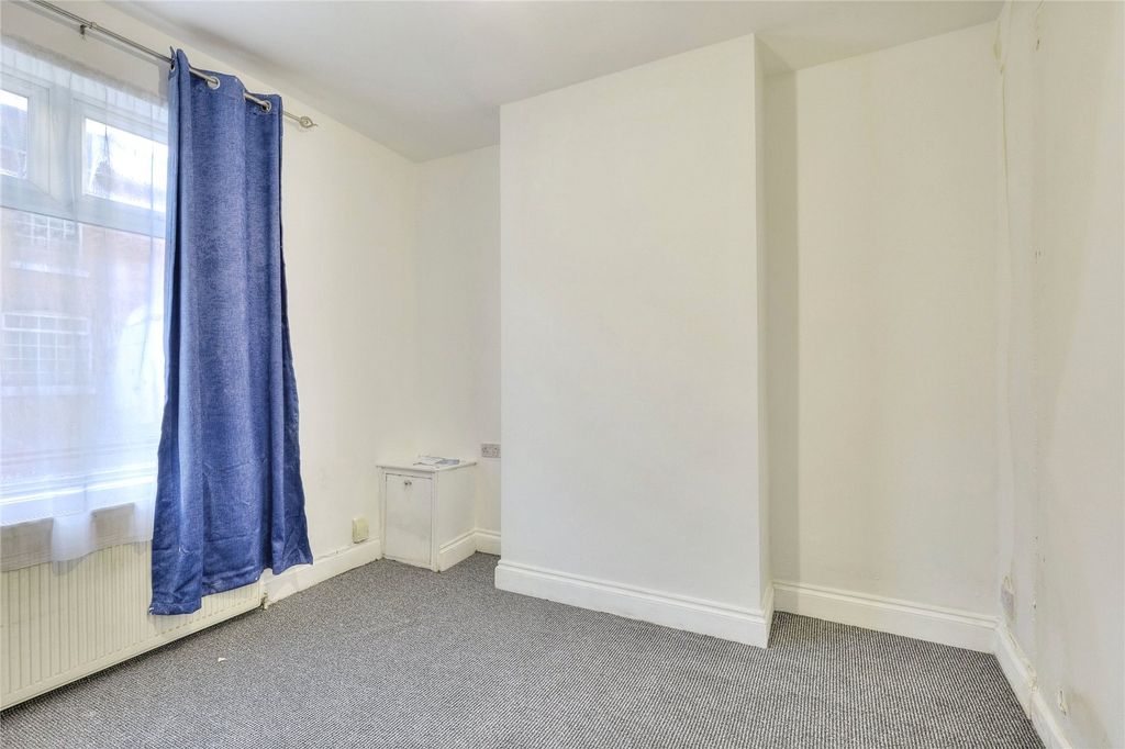 Property photo 2 of 15 Dining Room