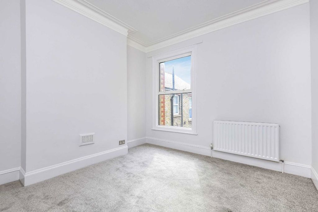 Property photo 3 of 4