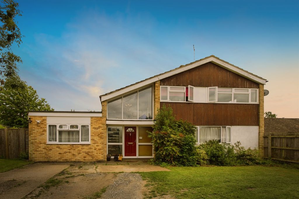 Property photo 2 of 13