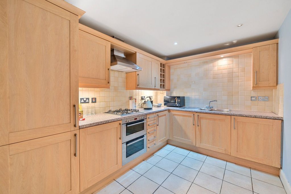 Property photo 2 of 18 Picture No. 06
