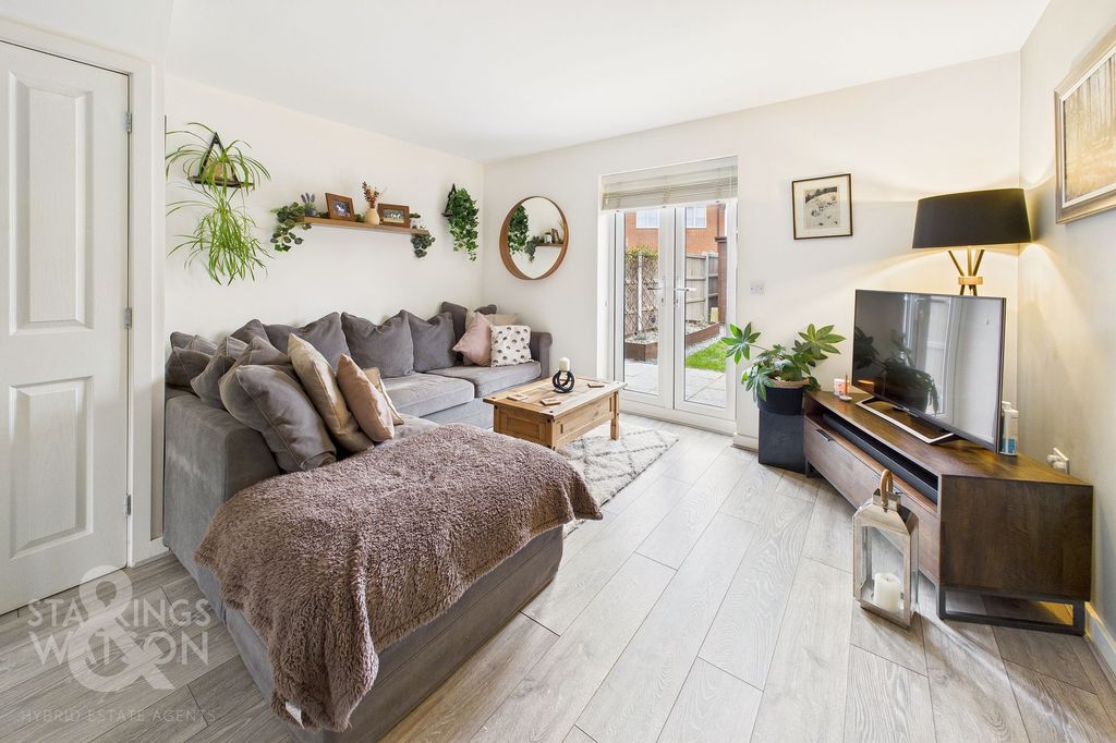 Property photo 2 of 15