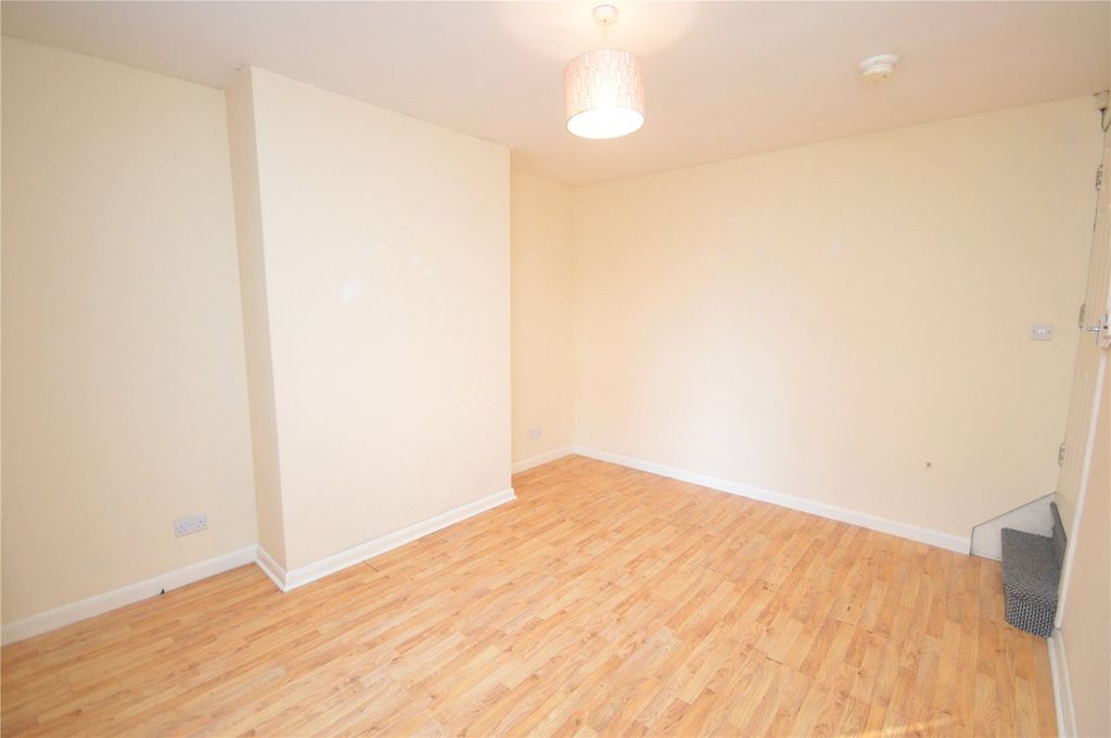 Property photo 2 of 8 Picture 2