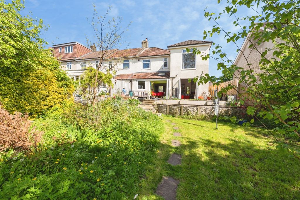 Property photo 2 of 23 Pbox-Img.Jpg