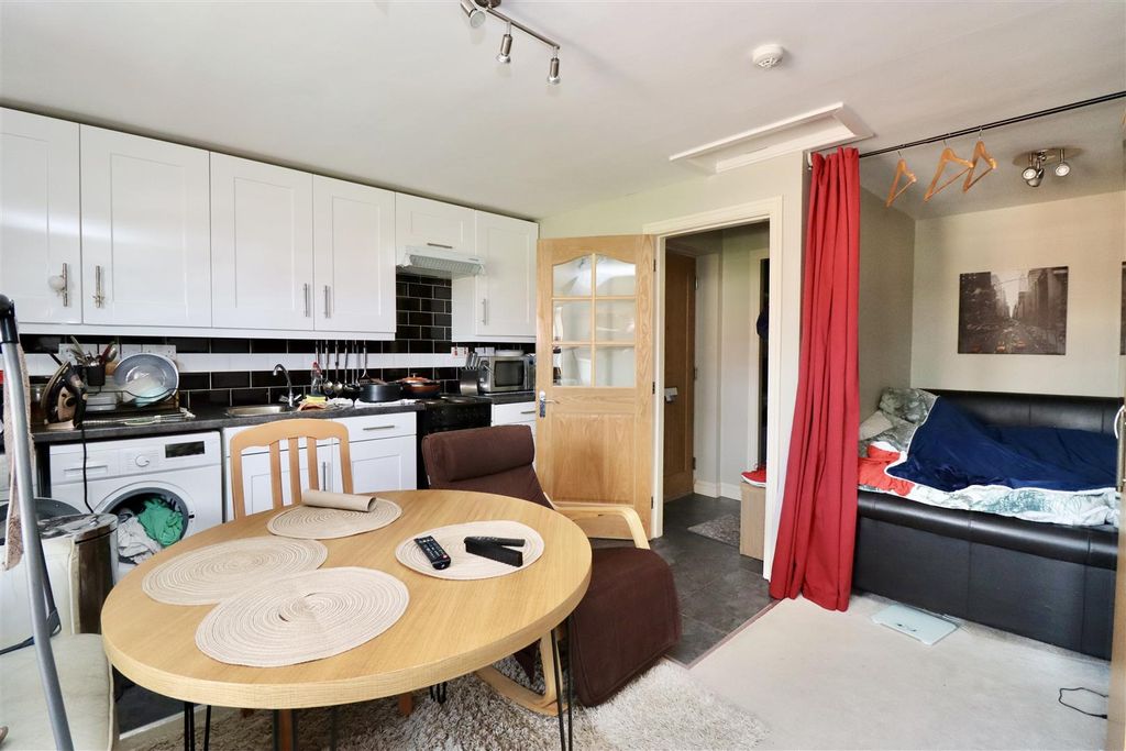 Property photo 2 of 2